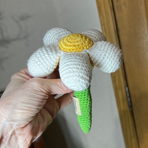 Cheengoo White Daisy Flower Hand Crocheted Stick Baby Rattle Bamboo Eco-Friendly - Picture 2 of 12